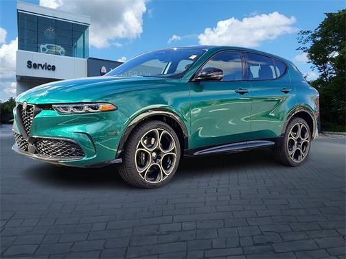 2025 Alfa Romeo Tonale Base