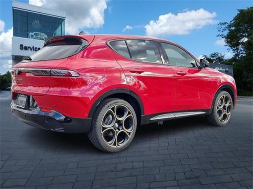 2025 Alfa Romeo Tonale Base