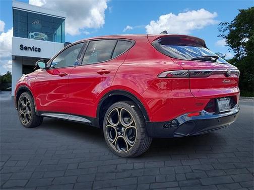 2025 Alfa Romeo Tonale Base