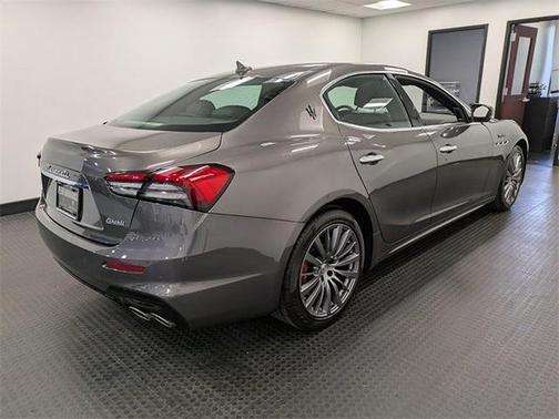 2022 Maserati Ghibli Modena Q4