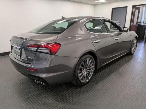 2022 Maserati Ghibli Modena Q4