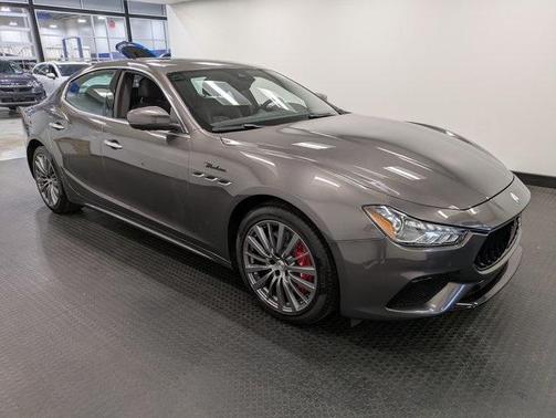 2022 Maserati Ghibli Modena Q4