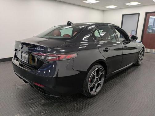 2024 Alfa Romeo Giulia Veloce