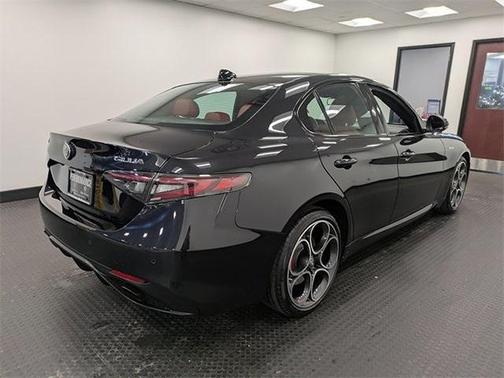 2024 Alfa Romeo Giulia Veloce