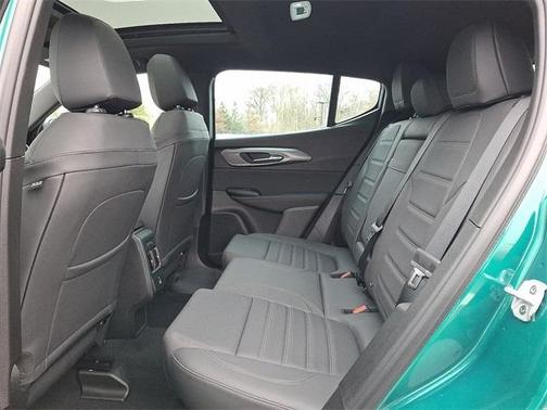 2025 Alfa Romeo Tonale Base