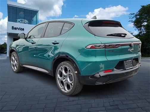 2025 Alfa Romeo Tonale Base