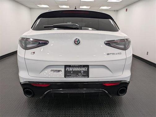 2024 Alfa Romeo Stelvio Veloce