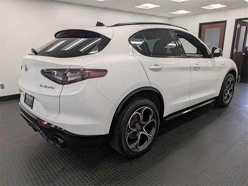 2024 Alfa Romeo Stelvio Veloce
