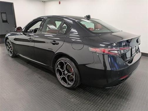 2024 Alfa Romeo Giulia Veloce