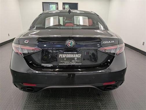 2024 Alfa Romeo Giulia Veloce