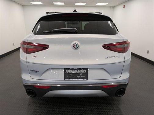 2022 Alfa Romeo Stelvio Ti