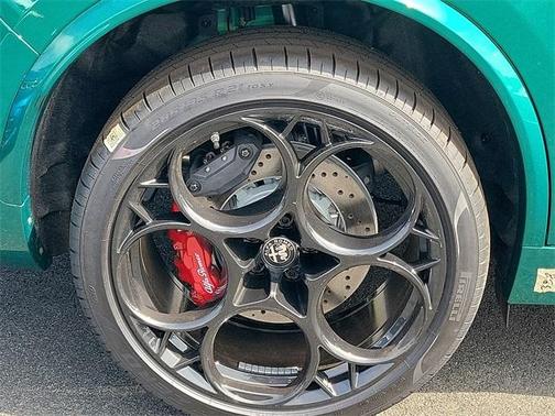 2024 Alfa Romeo Stelvio Quadrifoglio