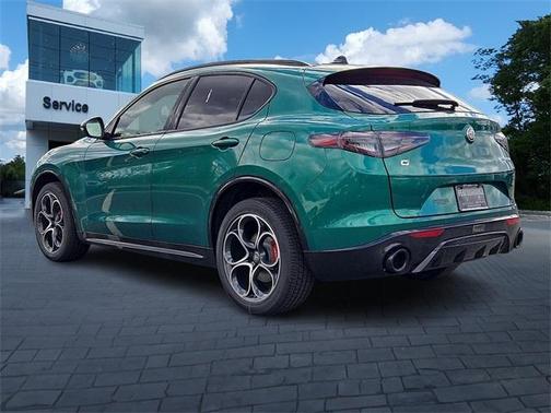 2025 Alfa Romeo Stelvio Base