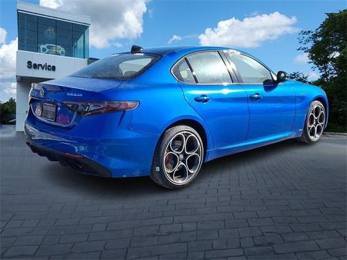 2025 Alfa Romeo Giulia Base