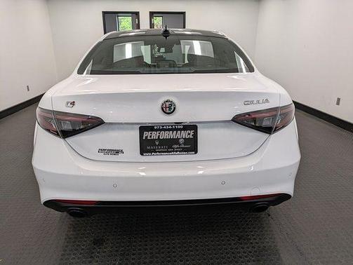 2024 Alfa Romeo Giulia Ti