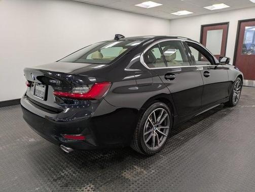 2021 BMW 330 i xDrive