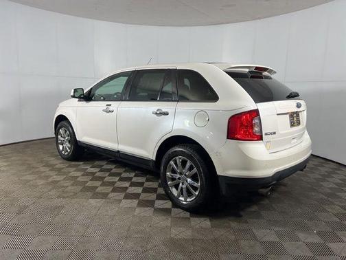 White Platinum Clearcoat Metallic 2011 Ford Edge SEL