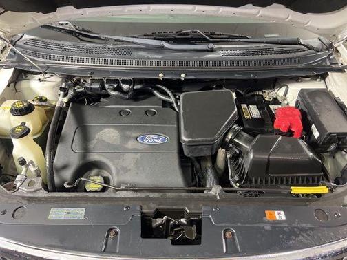 White Platinum Clearcoat Metallic 2011 Ford Edge SEL