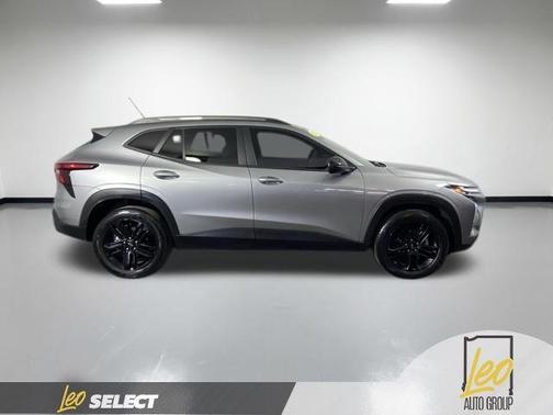 Sterling Gray Metallic 2025 Chevrolet Trax ACTIV