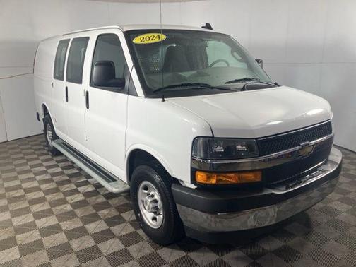 2024 Chevrolet Express 2500 Work Van