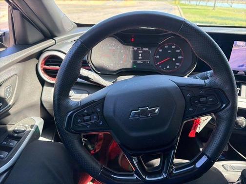 Mosaic Black Metallic 2024 Chevrolet Trax 1RS