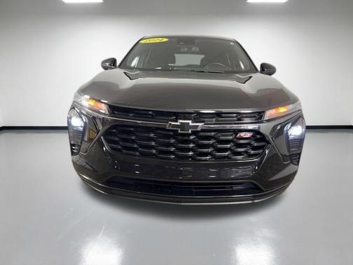 Mosaic Black Metallic 2024 Chevrolet Trax 1RS