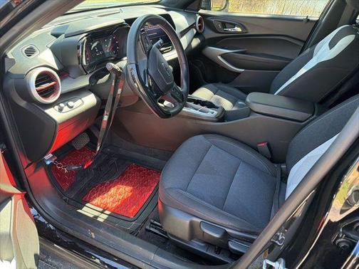 Mosaic Black Metallic 2024 Chevrolet Trax 1RS