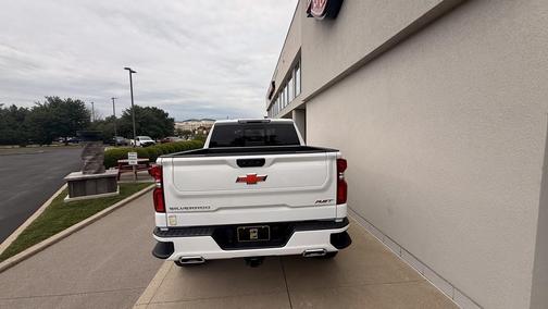 Summit White 2026 Chevrolet Silverado 1500 RST