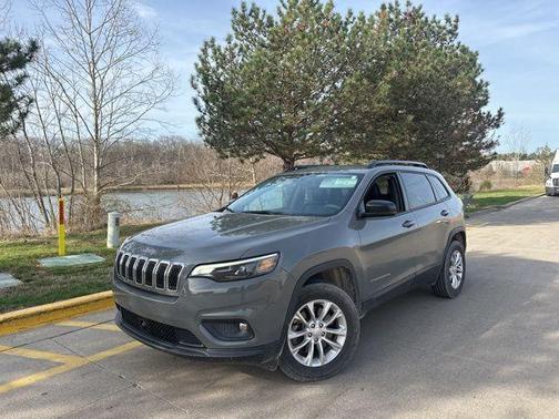 2022 Jeep Cherokee Latitude Lux