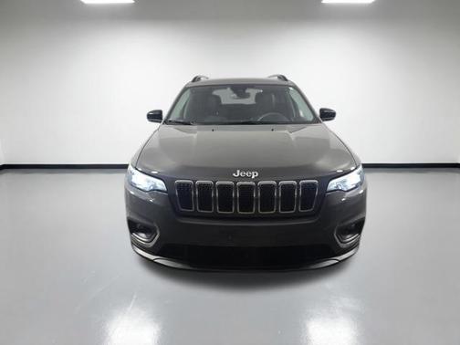 Sting Gray Clearcoat 2022 Jeep Cherokee Latitude Lux
