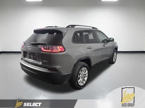 Sting Gray Clearcoat 2022 Jeep Cherokee Latitude Lux