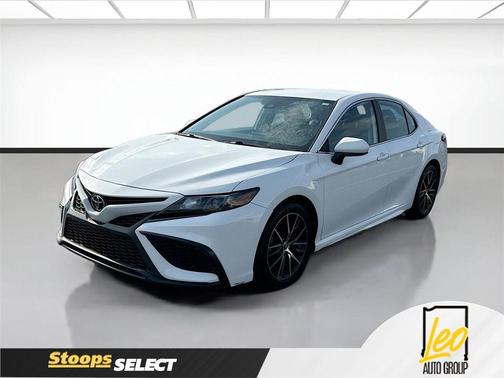 Super White 2021 Toyota Camry SE