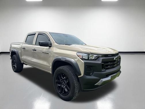 Sand Dune Metallic 2023 Chevrolet Colorado Trail Boss