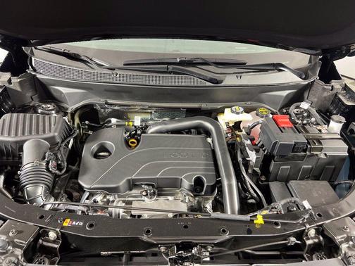 Mosaic Black Metallic 2027 Chevrolet Equinox RS