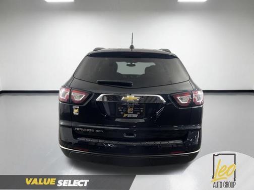 Mosaic Black Metallic 2017 Chevrolet Traverse 2LT