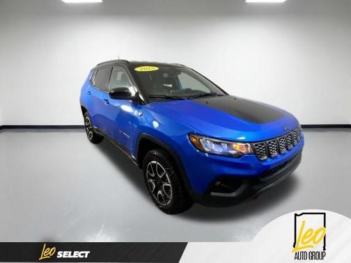 Hydro Blue Pearlcoat 2025 Jeep Compass Trailhawk