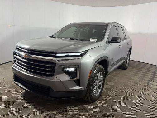 Sterling Gray Metallic 2026 Chevrolet Traverse LT