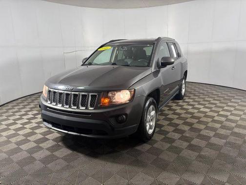Granite Crystal Clearcoat Metallic 2016 Jeep Compass Latitude