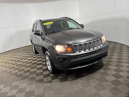 Granite Crystal Clearcoat Metallic 2016 Jeep Compass Latitude
