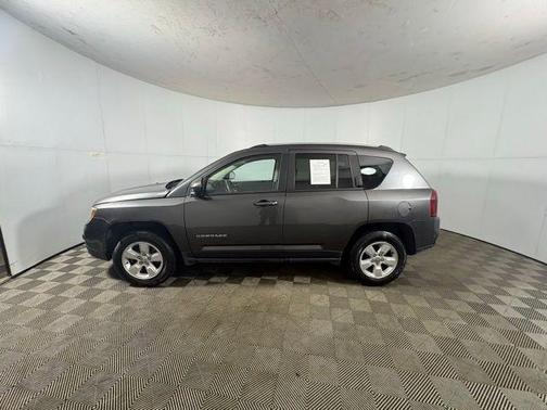 Granite Crystal Clearcoat Metallic 2016 Jeep Compass Latitude