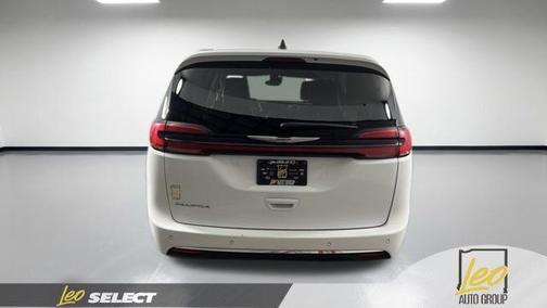 Bright White Clearcoat 2023 Chrysler Pacifica Touring-L