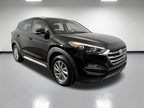 Black Noir Pearl 2018 Hyundai TUCSON SEL Plus