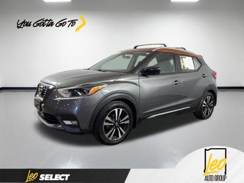 Gun Metallic / Monarch Orange 2020 Nissan Kicks SR