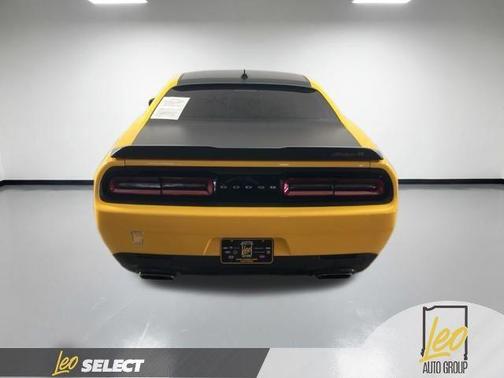 Yellow Jacket Clearcoat 2017 Dodge Challenger R/T 392