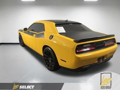 Yellow Jacket Clearcoat 2017 Dodge Challenger R/T 392