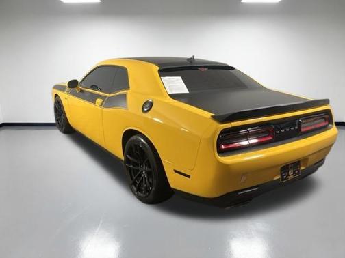 2017 Dodge Challenger R/T 392
