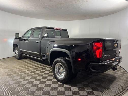 2024 Chevrolet Silverado 3500 High Country