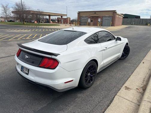2020 Ford Mustang EcoBoost
