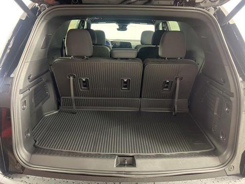 Mosaic Black Metallic 2026 Chevrolet Traverse LT