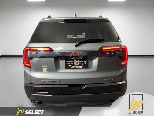 Sterling 2023 GMC Acadia AT4